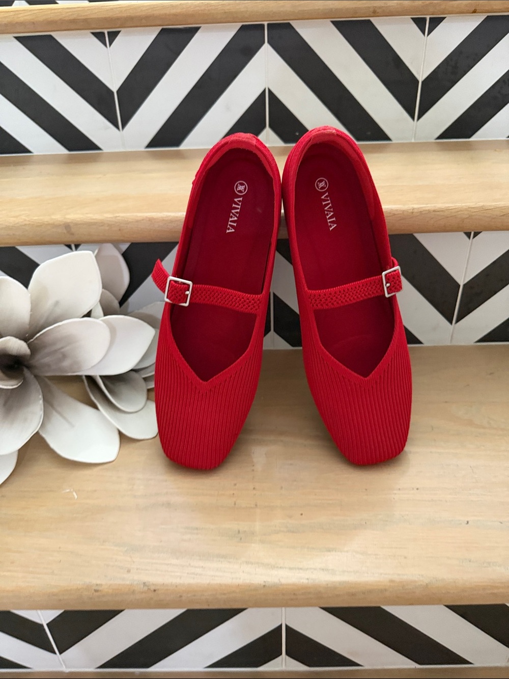 Vivaia Red Mary Jane Flats - Women's Comfortable Slip-On Shoes SZ 11